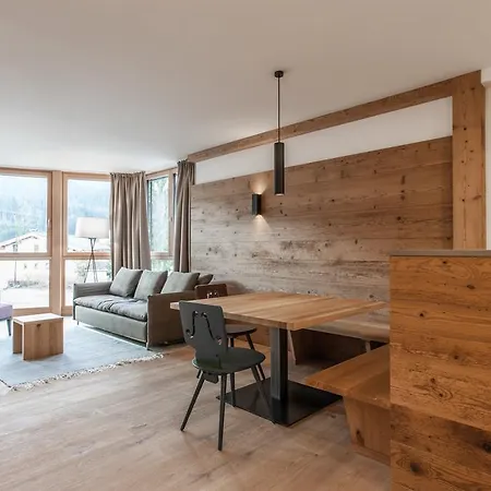 Hubertus Logis *